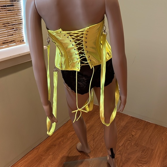 Akira Neon Yellow Corset Top with Straps Zipper Front And Lace-up Back Size 1X - Picture 4 of 10